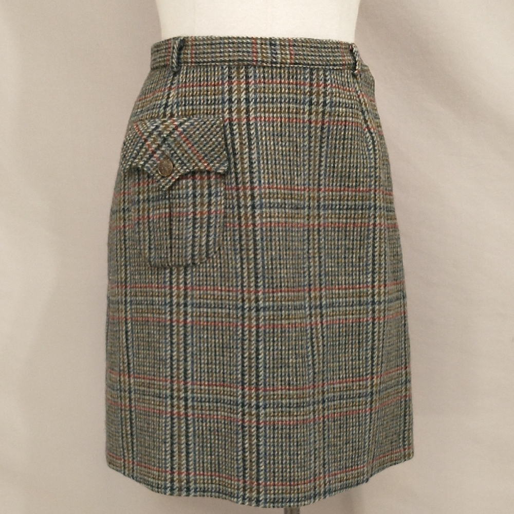 Vintage Wool Plaid Short Skirt 50s Patch Pocket SeeMeasure USA Made Authentic